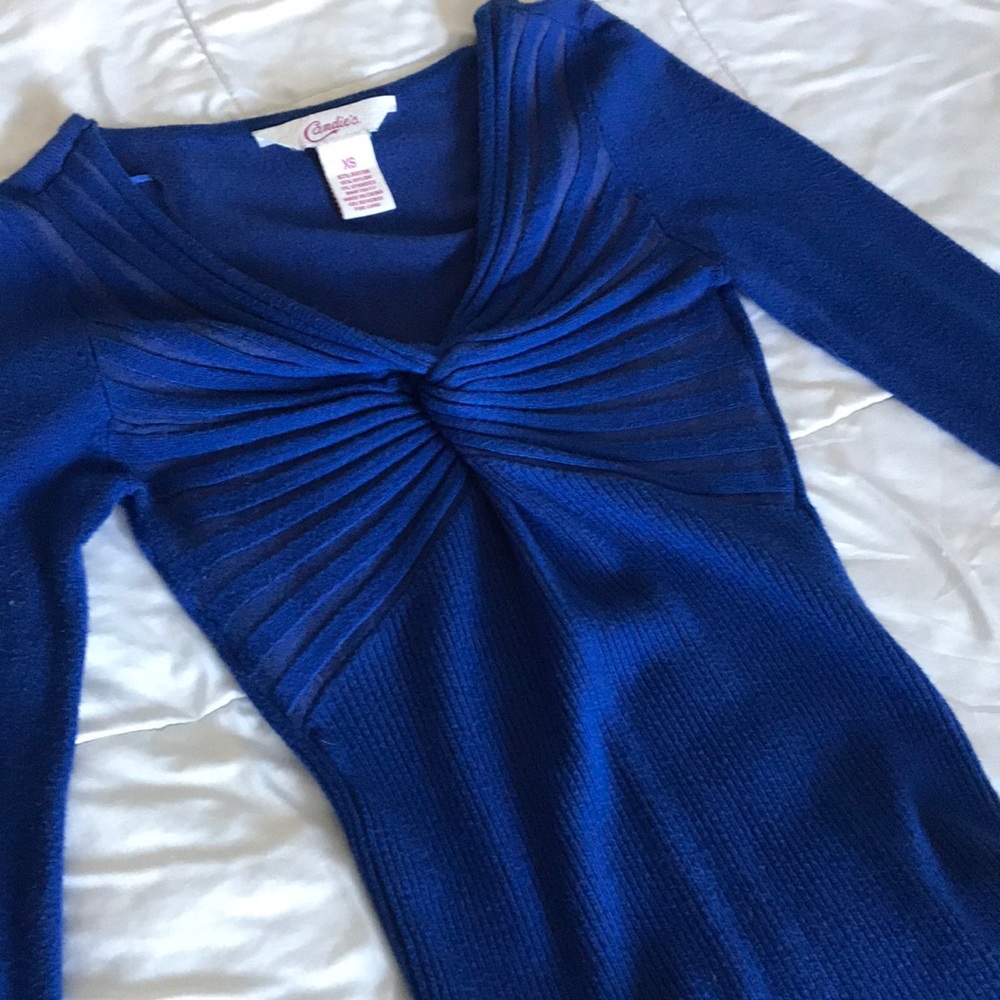 Blue front twist sweater